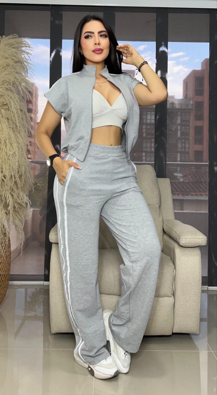 CONJUNTO KAROL G®